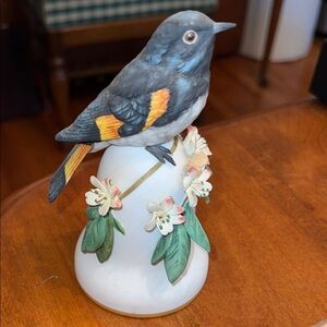 Franklin Mint collectible bird figurine bell in excellent condition.